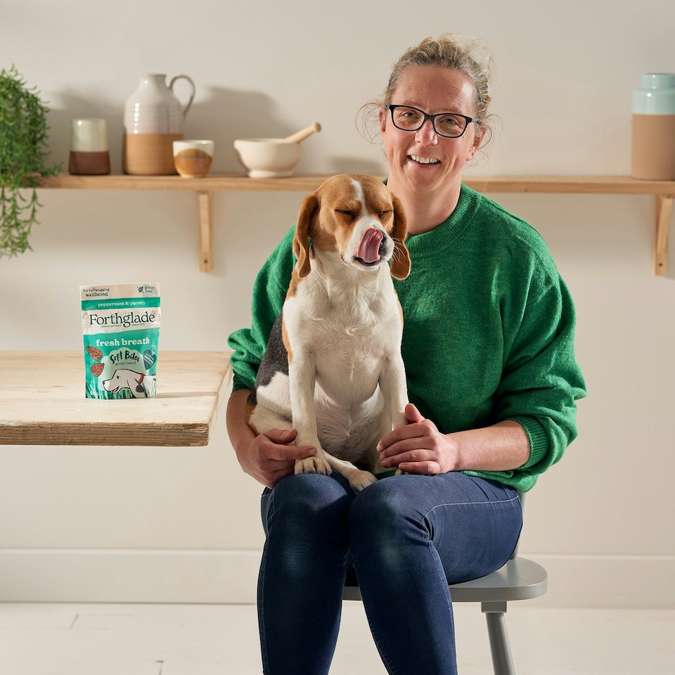 image 1 of Fresh Breath Peppermint & Parsley Dog Treats (8x90g)