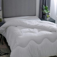 Belledorm Hotel Suite 4.5 Tog Filled Duvet - White - Single