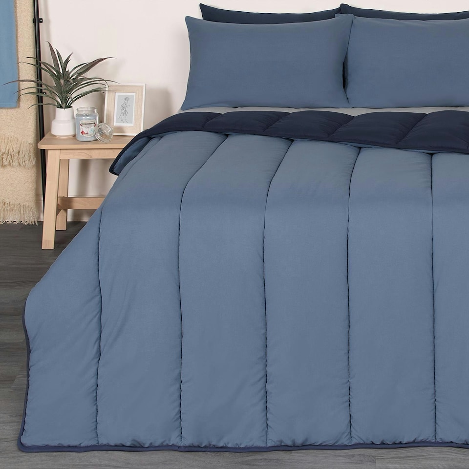 image 1 of OHS Coverless Reversible 10.5 Tog Duvet And Pillowcase Bedding Set, King - Navy Blue/Blue