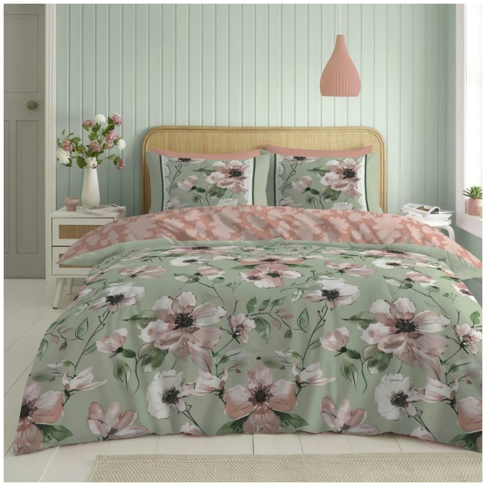 image 1 of VELVETIO Hayes Complete Duvet Cover Set with Fitted Sheet Breathable Bedding Quilt Green | Double