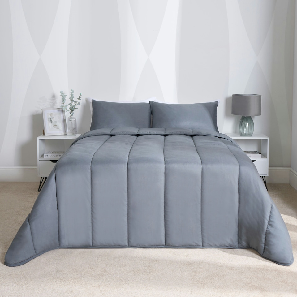 image 1 of OHS Reversible Coverless 10.5 Tog Soft Plush All Year Round Duvet Cover and Pillowcase Bedding Set Grey | Double