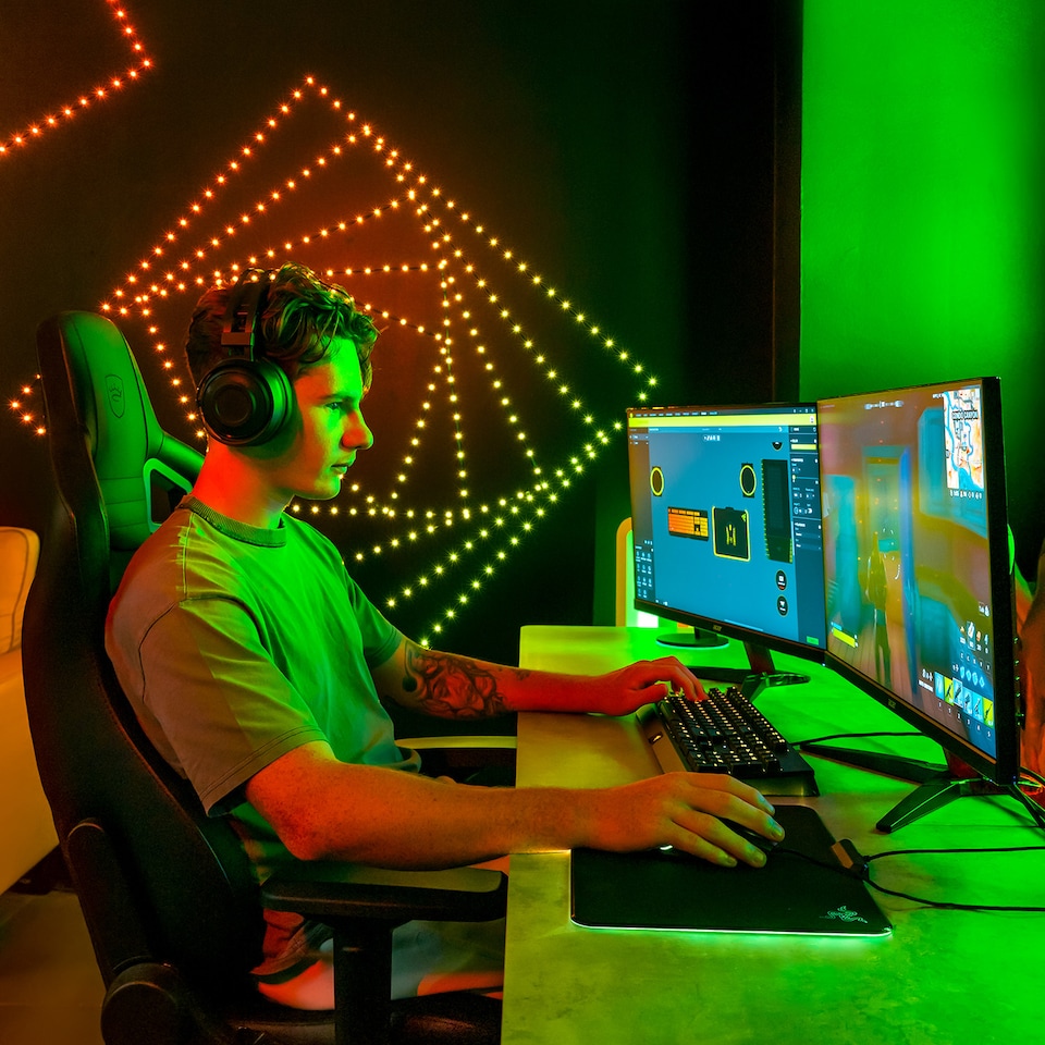 image 1 of Twinkly Dots 200 Lights String 10M Black Wire