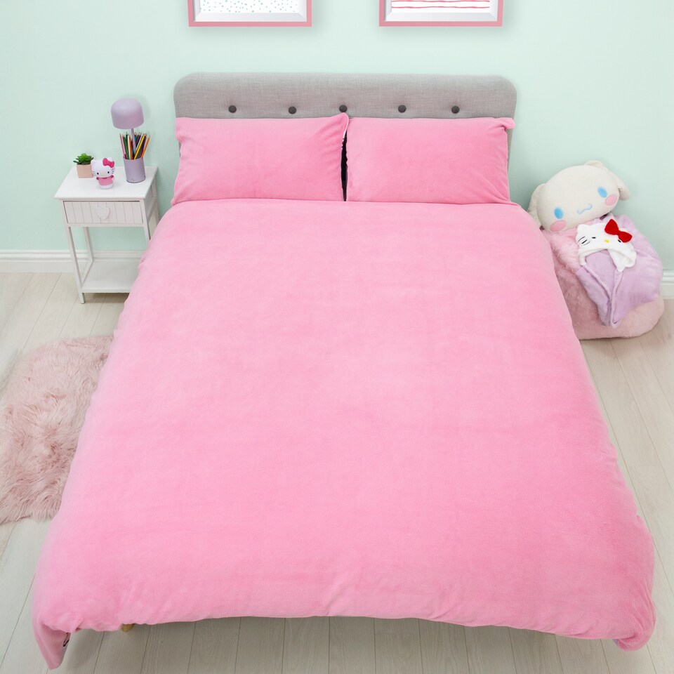 image 1 of Hello Kitty Chill Double Fleece Duvet Cover