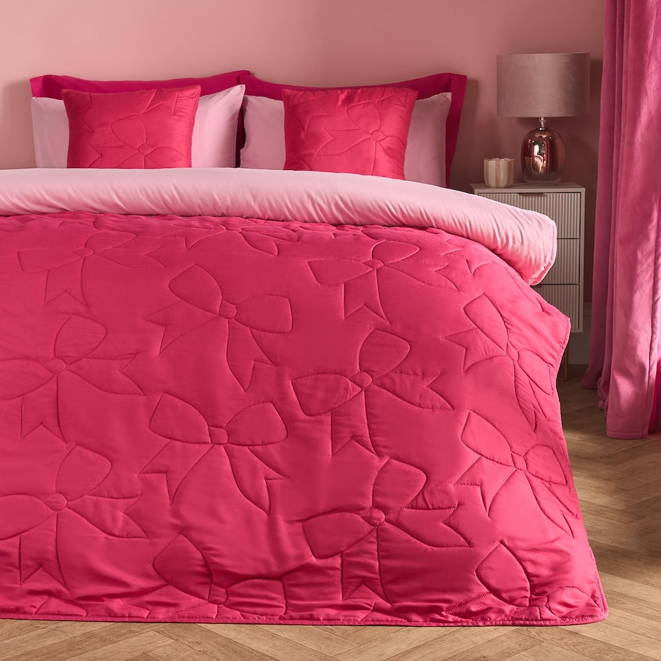 image 1 of OHS Bows Quilted Throw Pinsonic Blanket Bedspread | Pink | Hot Pink - 150 x 200cm