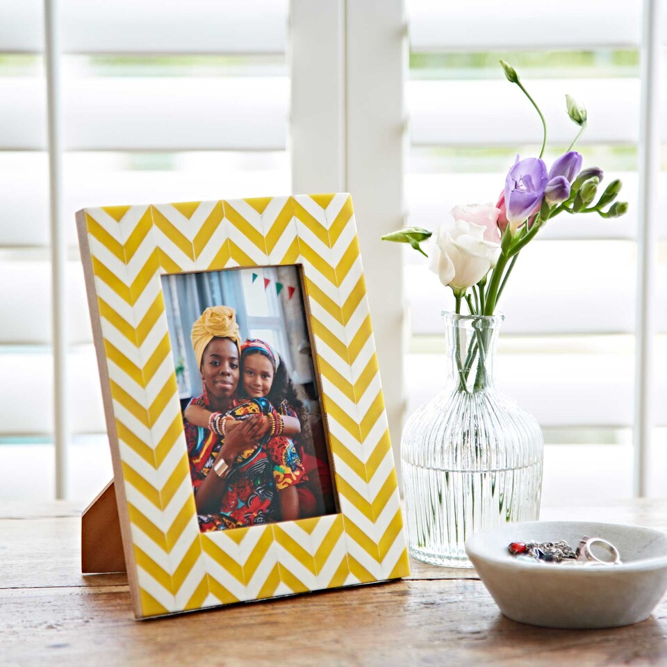 image 1 of Asin Yellow Chevron Patterned Photo Frame