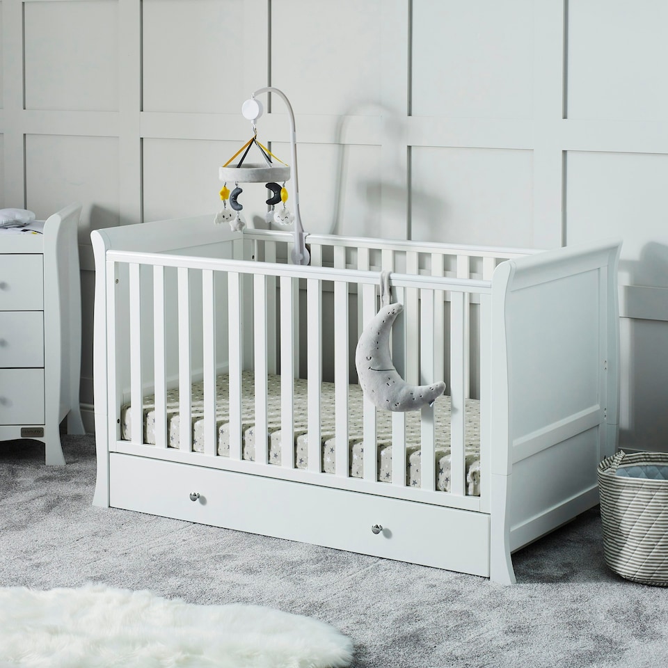 image 1 of Ickle Bubba Snowdon Classic Cot Bed - White