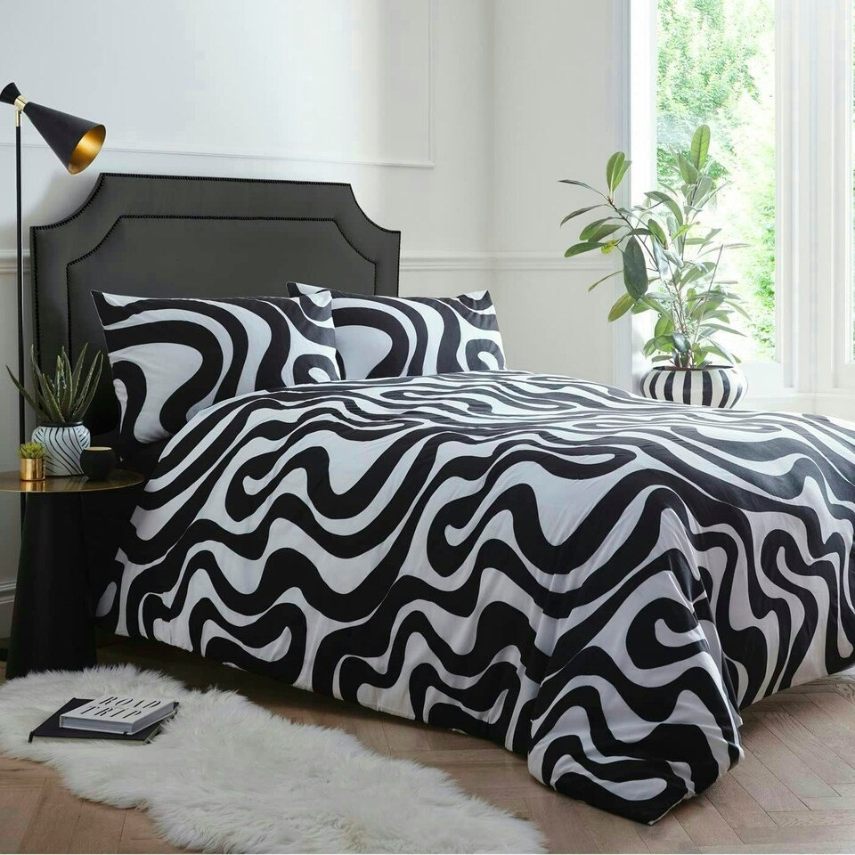 image 1 of Retro Waves Duvet Cover Set - Double - Black Black | Double