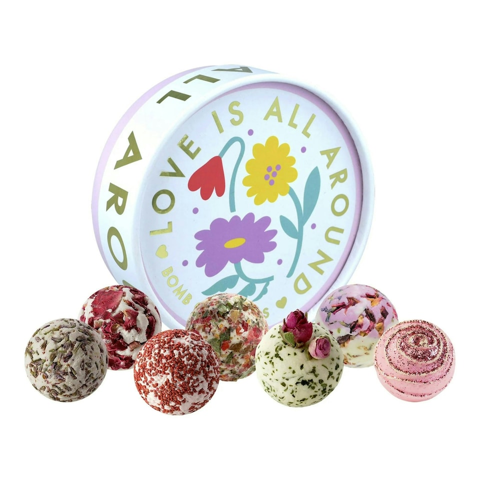 Bomb Cosmetics Bath Creamer Gift Set Love Is All Around