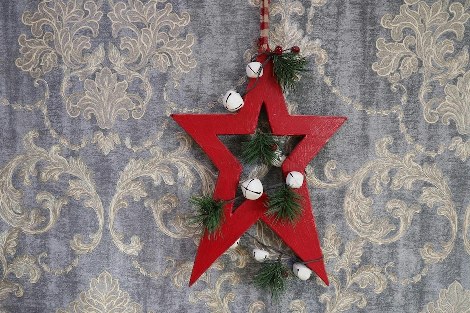 image 1 of Wooden Hanging Decoration Star Shape Red 18X1.2X26 CM