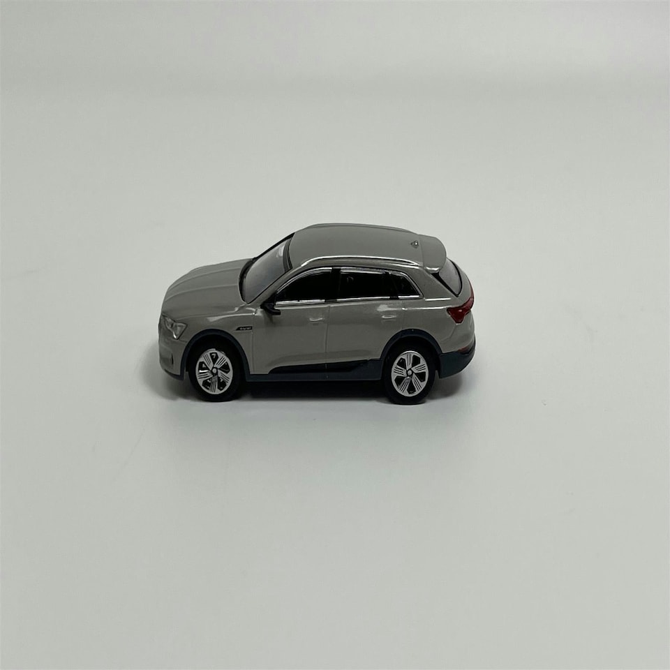 image 1 of Audi e tron 2020 Beige Metallic 1:87 Minichamps 870018221