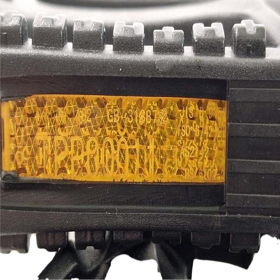 image 1 of Sport Direct 9/16" Adult Resin Bike/E-Bike Reflectors Pedal British Standards