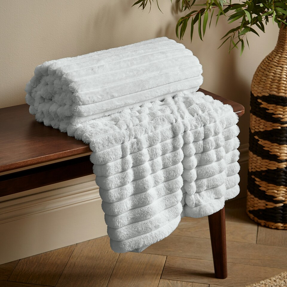 image 1 of Catherine Lansfield Cosy Ribbed Faux Fur Soft 130x170 cm Blanket Throw Grey Grey