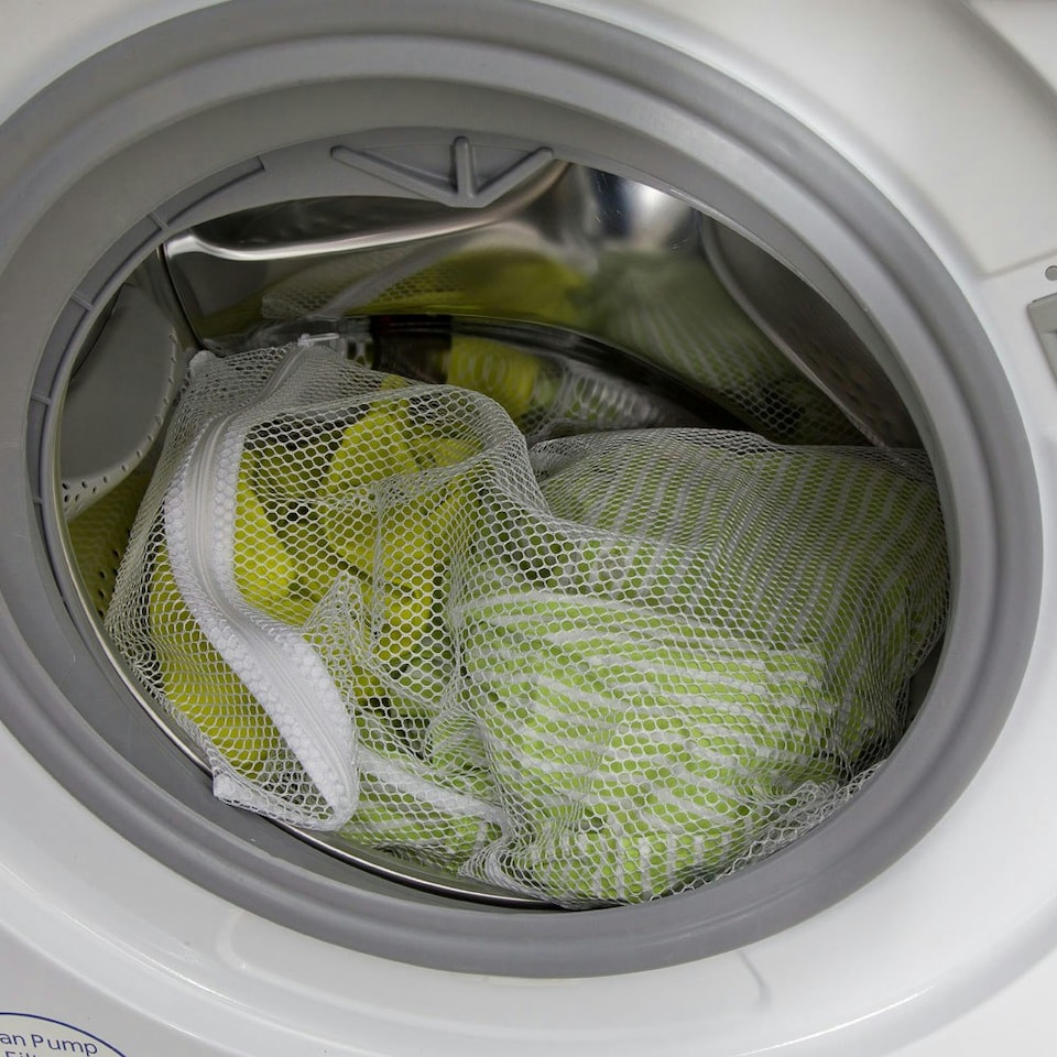 image 1 of 5 x Large Size Net Washing Bags for Laundry with Strong Zip – 41cms x 49cms (16" x 19") White