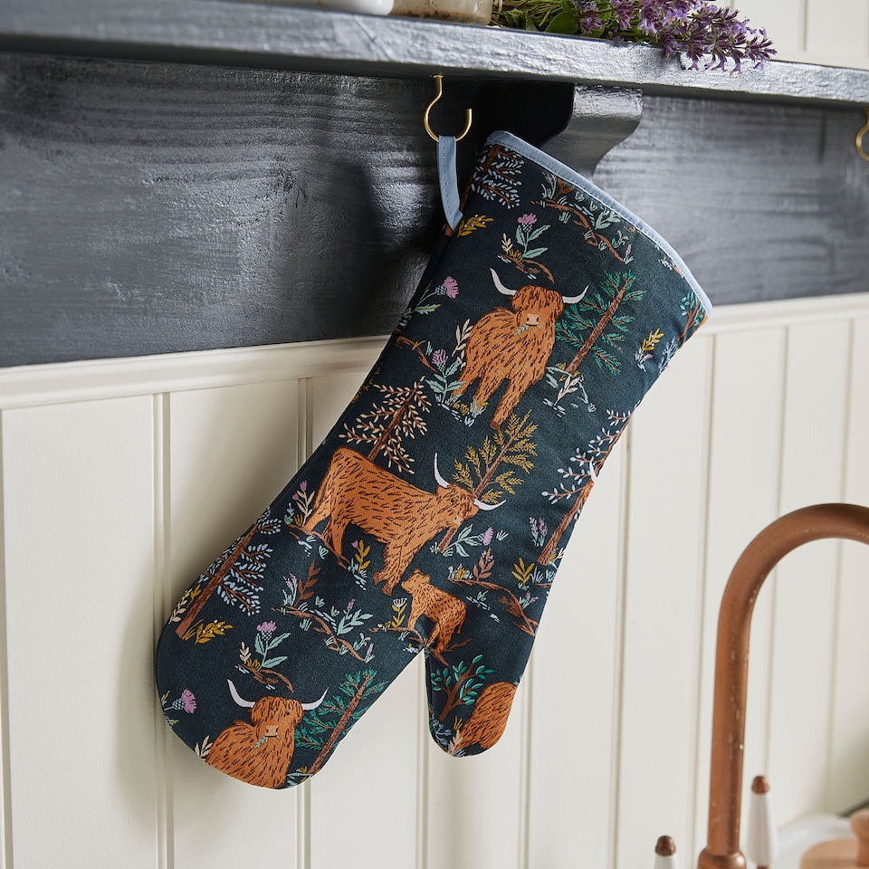 image 1 of Ulster Weavers Connie the Cow Gauntlet Oven Glove Navy