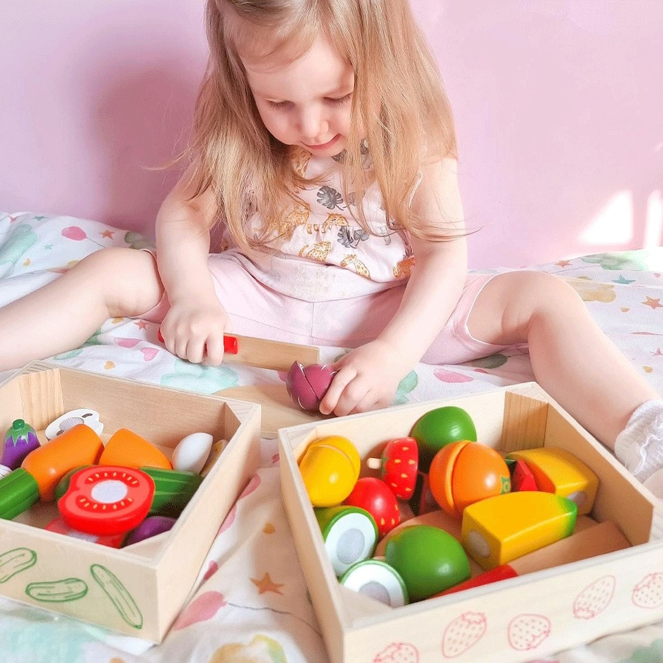 image 1 of Cutting Fruit Crate