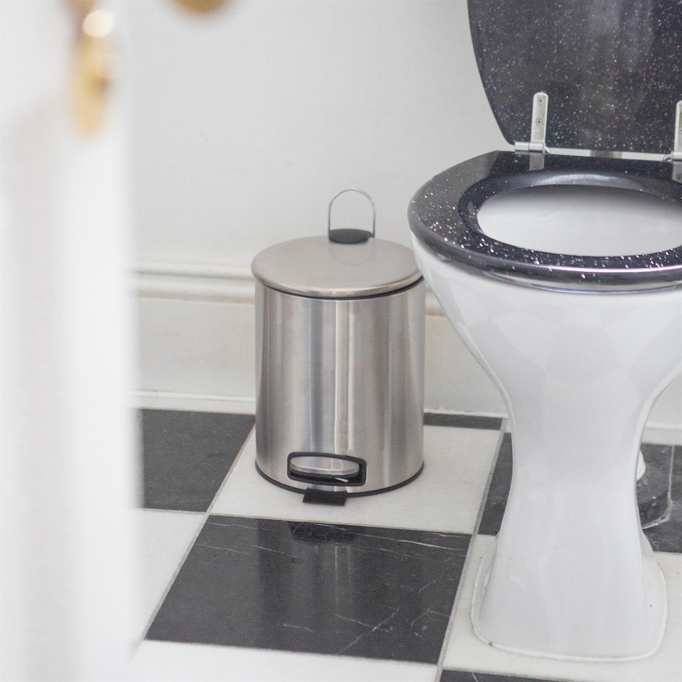 image 1 of Harbour Housewares 2x Bathroom Pedal Bins - 5L - Brushed - Round Stainless Steel Slim Rubbish Dustbin Lid and Inner Liner Bucket