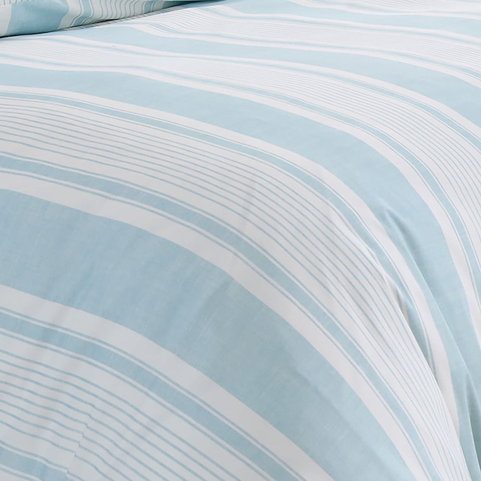 image 1 of D & D Finlay Stripe Duvet Cover Set Blue