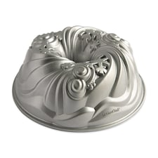 Bundt Tin: Nordic Ware Let It Snow, Silver