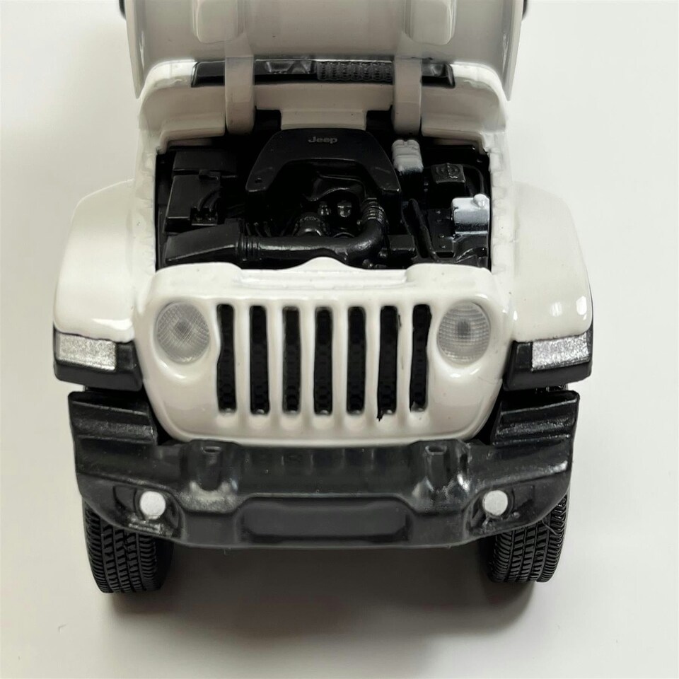 image 1 of Jeep Gladiator White LHD 1:32 Scale Light & Sound Tayumo 32130002