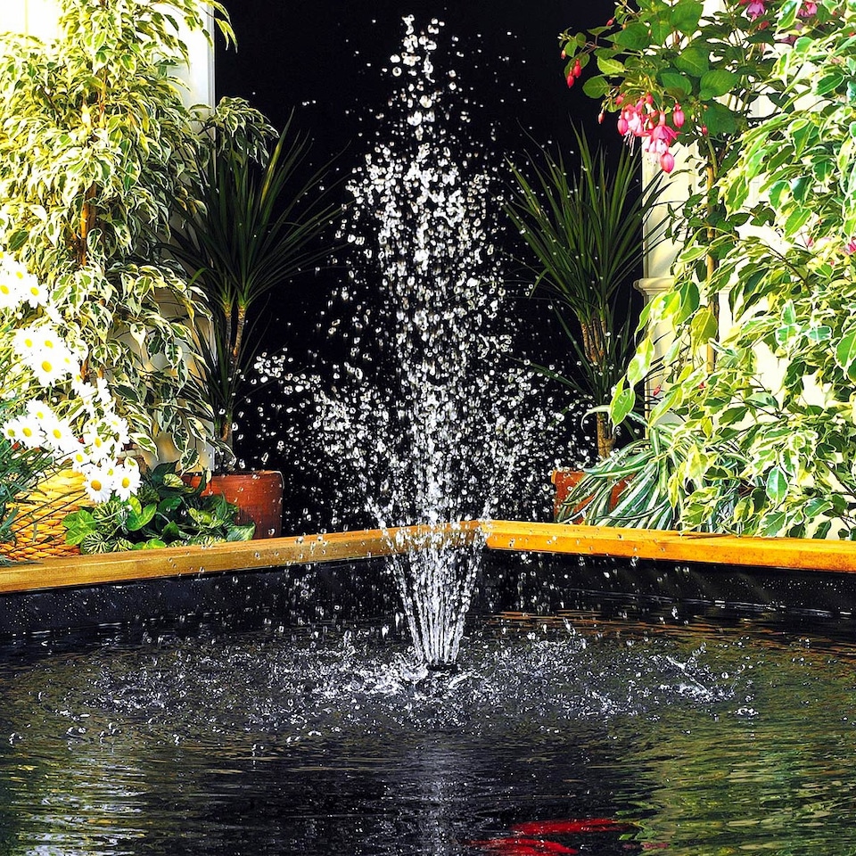 image 1 of Hozelock Easyclear 6000 All in One Pond Pump, Filter and UVC
