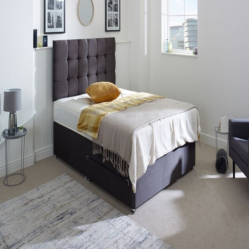 image 1 of Classic Gold Mattress White | King