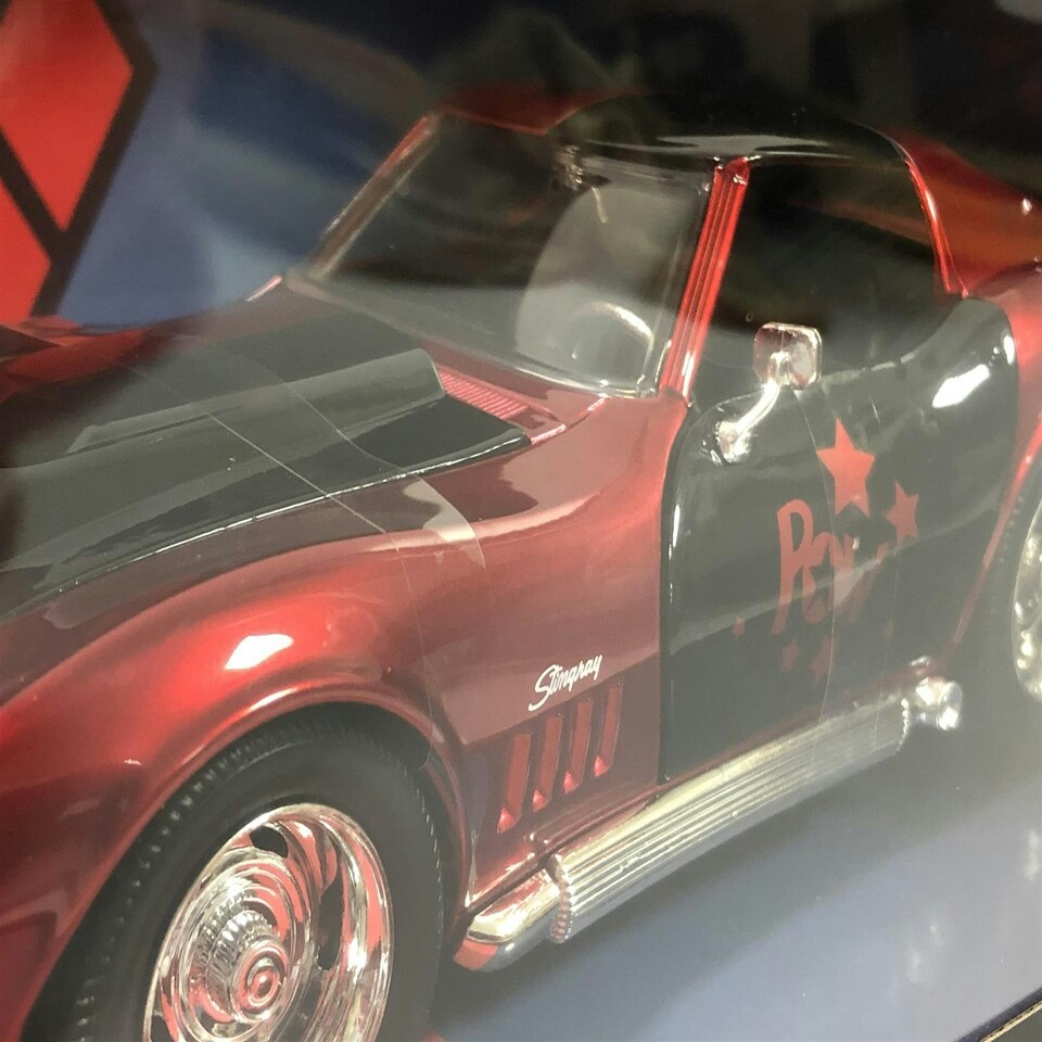 image 1 of Harley Quinn 1969 Chevrolet Corvette Stingray with Figure 1:24 Scale Jada 31196