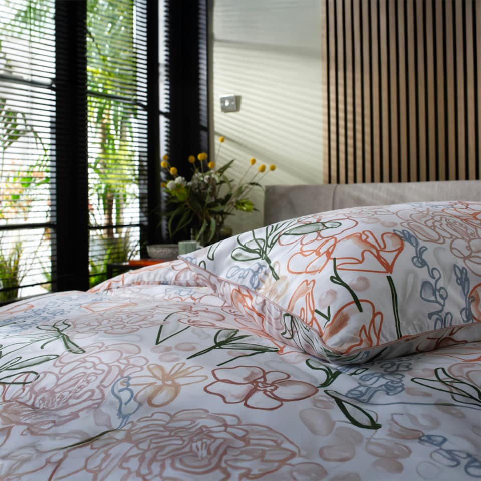 image 1 of Naive Floral Cotton Duvet Set – Stylish Bedlinen with Floral Design White | Multi | Double