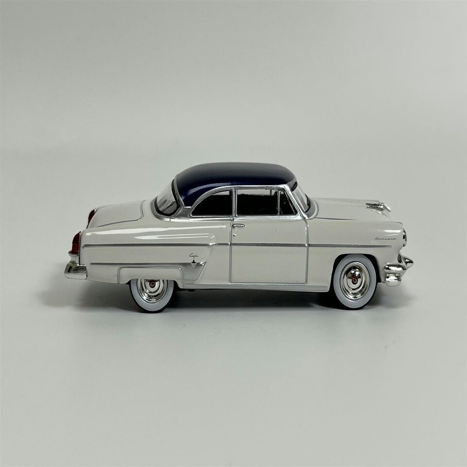 image 1 of Lincoln Capri 1954 Artic White Atlantic Blue LHD 1:64 Mini GT MGT00631L