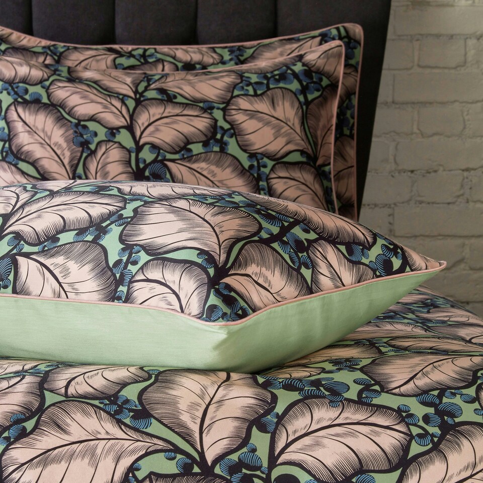 image 1 of Edinburgh Weavers Magali Leaf Premium Cotton Sateen King Duvet Cover Set