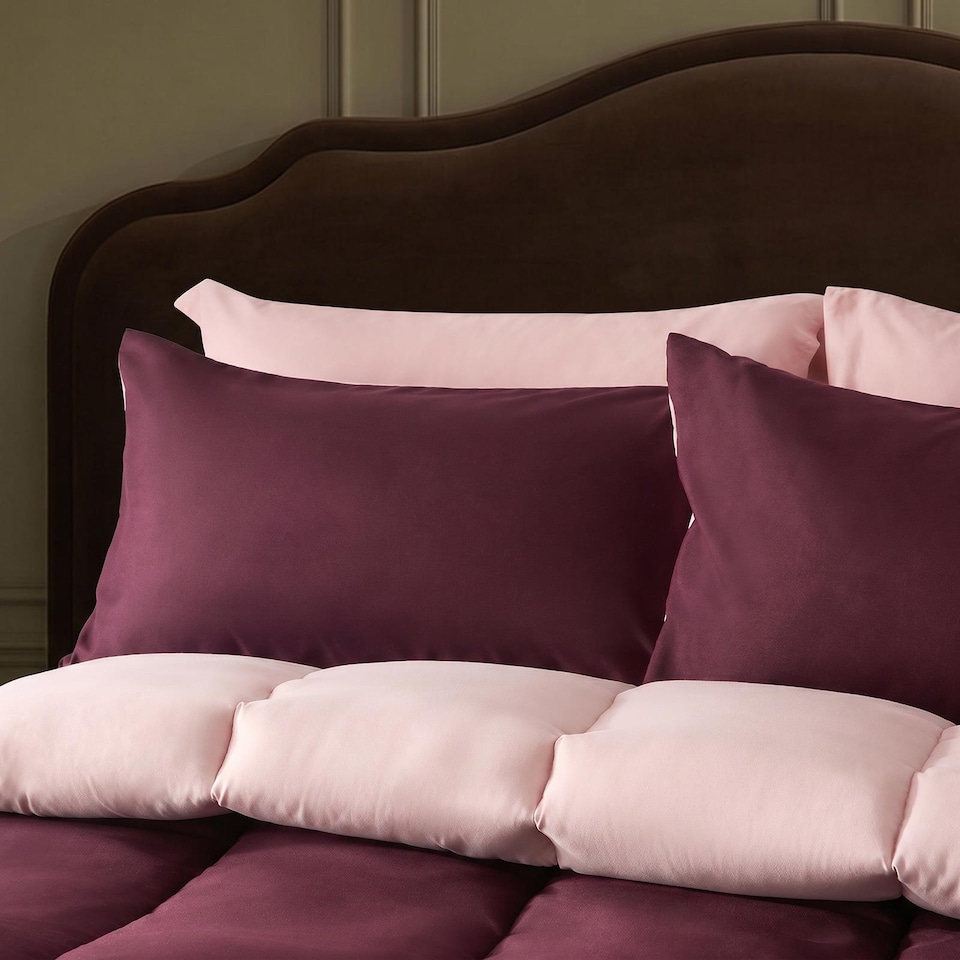 image 1 of OHS Reversible 10.5 Tog Coverless Washable Duvet with Pillowcases