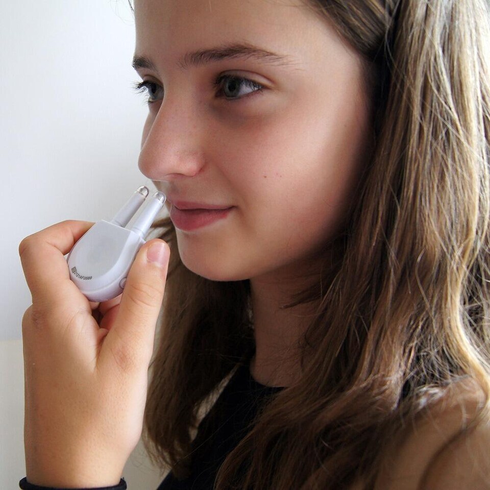 image 1 of Lifemax Rechargeable Hayfever and Allergy Reliever