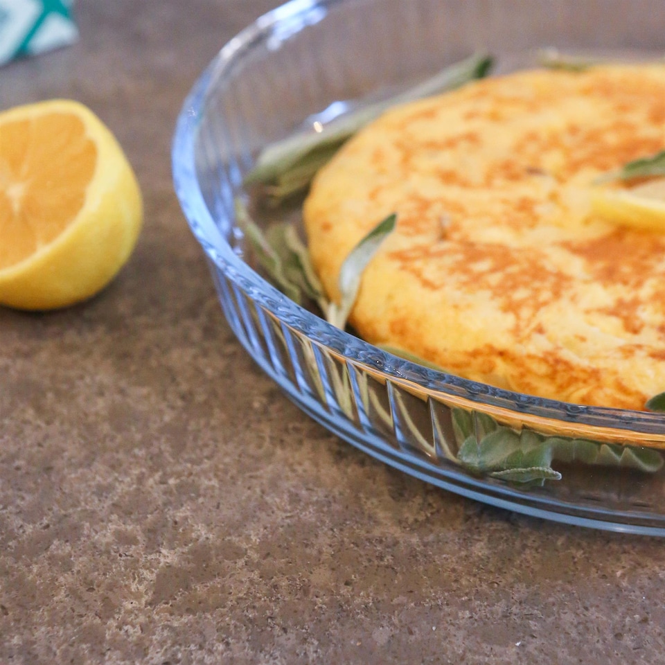 image 1 of Argon Tableware Optical Round Glass Oven Dish - 26cm x 26cm | Clear | Clear | 26cm x 26cm