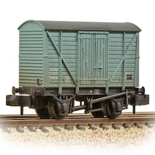 Graham Farish 10t Insulated Van BR Ice Blue Weathered