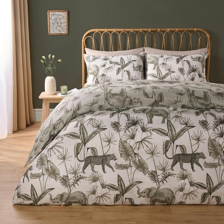 Ohs Reversible Jungle Safari Print Soft Plush Duvet Cover Bedding Set, King - White/sage Green Multi | White And Sage Green | King