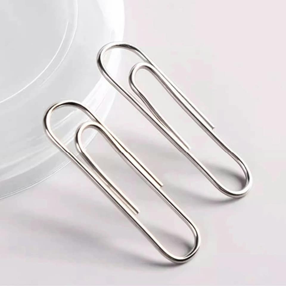 image 1 of Pack of 100 Round End Paper Clips 33mm