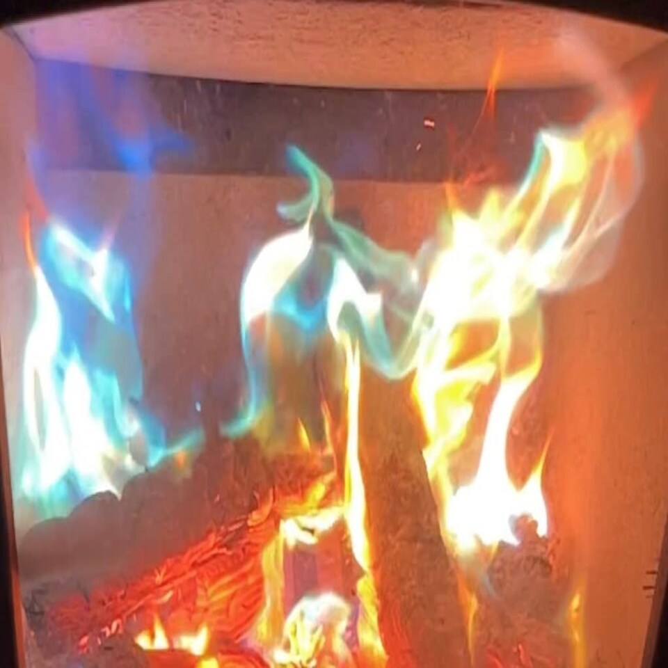 image 1 of Polaris Colour Changing Flame Burning Pine Cones 250g