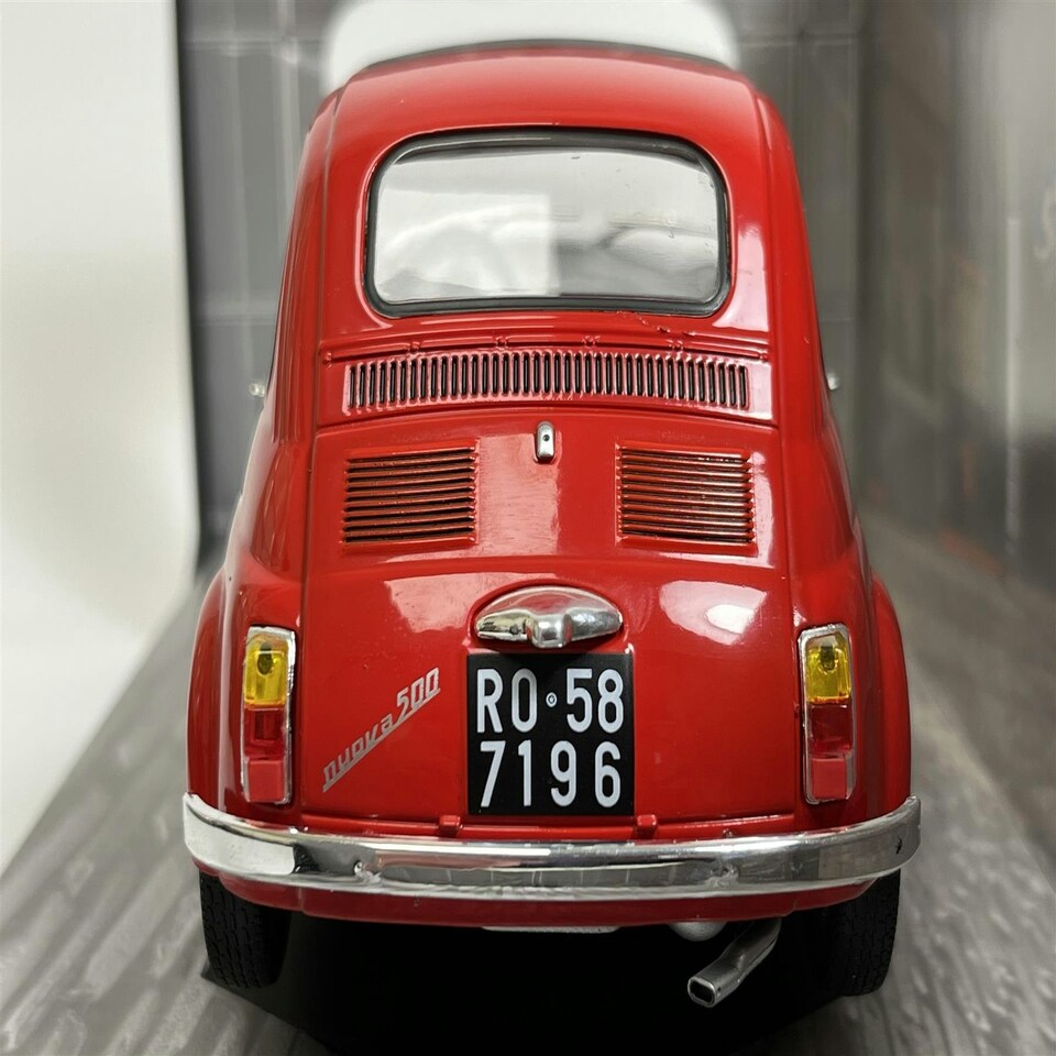 image 1 of Fiat 500 L Robe Di Kappa White Red 1965 1:18 Scale Solido 1801408