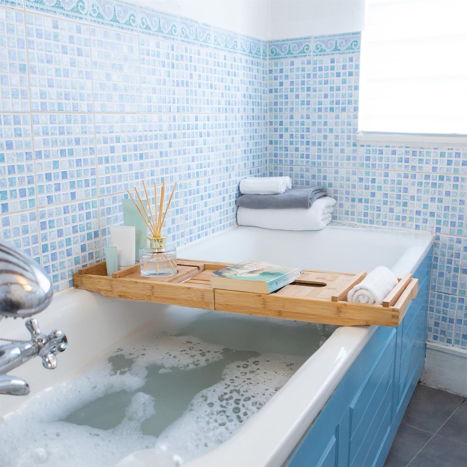 image 1 of Nicola Spring Glass Reed Diffuser - 200ml - Lemongrass