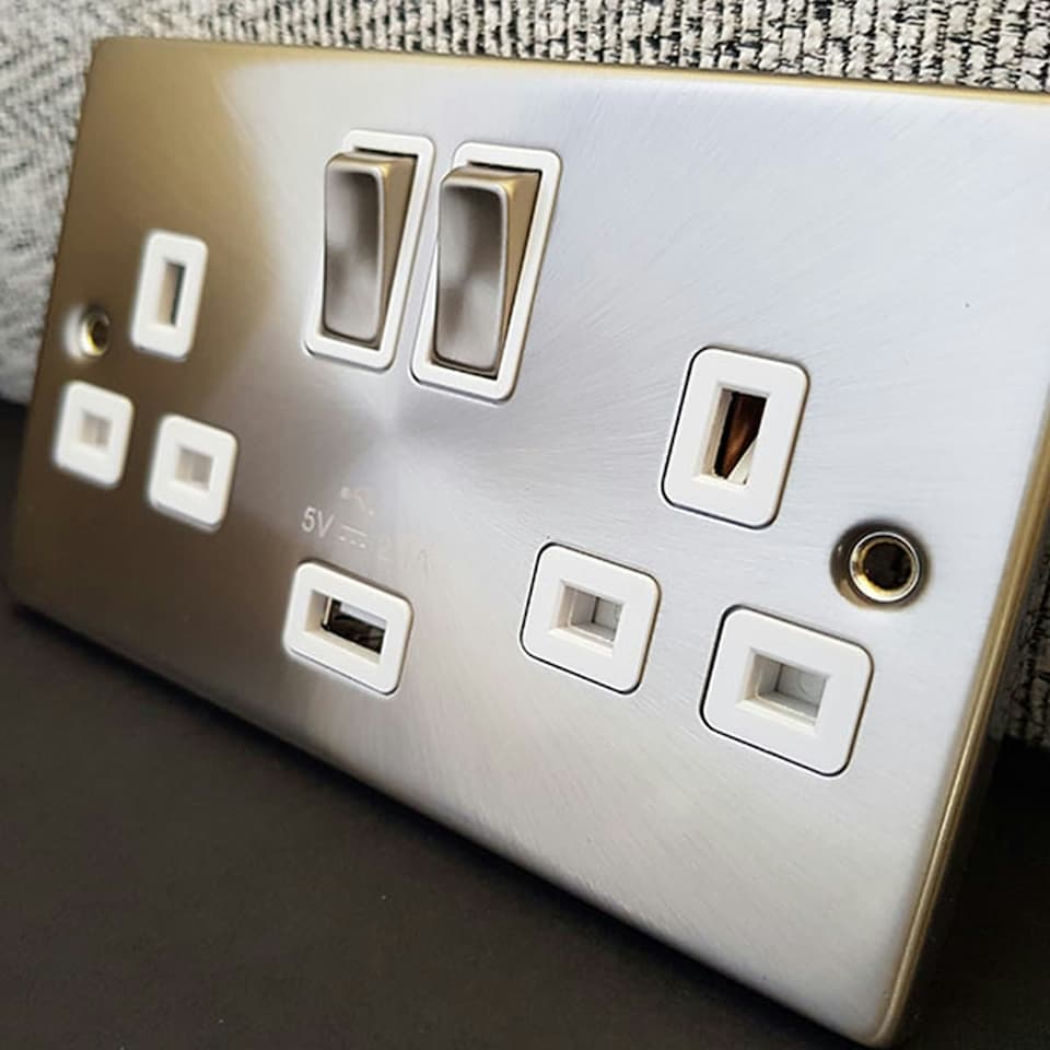 image 1 of SE HOME Satin / Brushed Chrome 1 Gang Single Coaxial TV Socket White | Satin Chrome