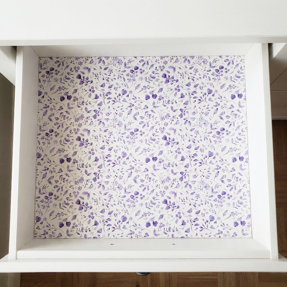 image 1 of Oud & Bergamot Scented Drawer Liners 6pcs 42cm x 59cm