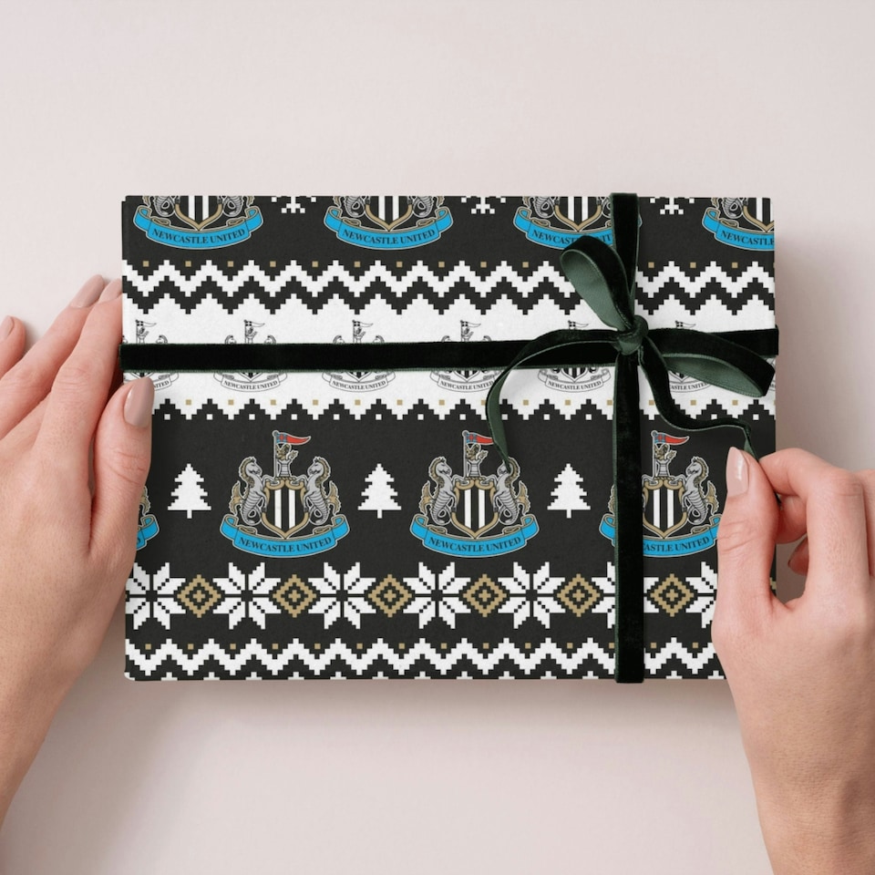 image 1 of Newcastle FC Christmas 2 Sheets & 2 Tags Gift Wrap