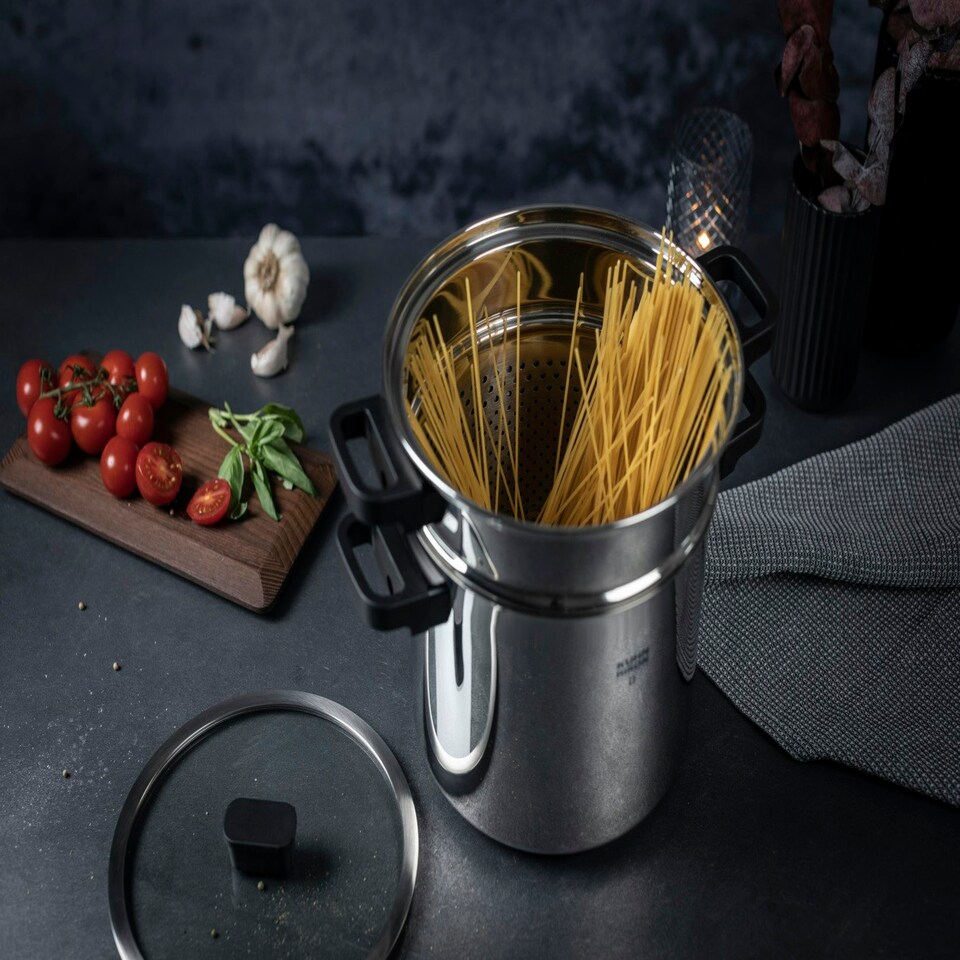 image 1 of LOCARNO Pasta Pot with insert 6.5L 22 cm