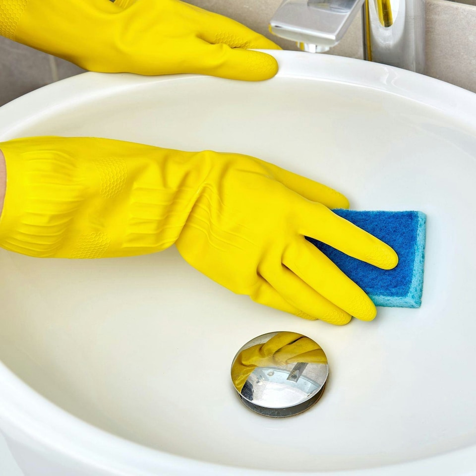 image 1 of Easy Bathroom Touch Limescale Soap Scum Surfaces Sparkling Cleaner Spray 750ml