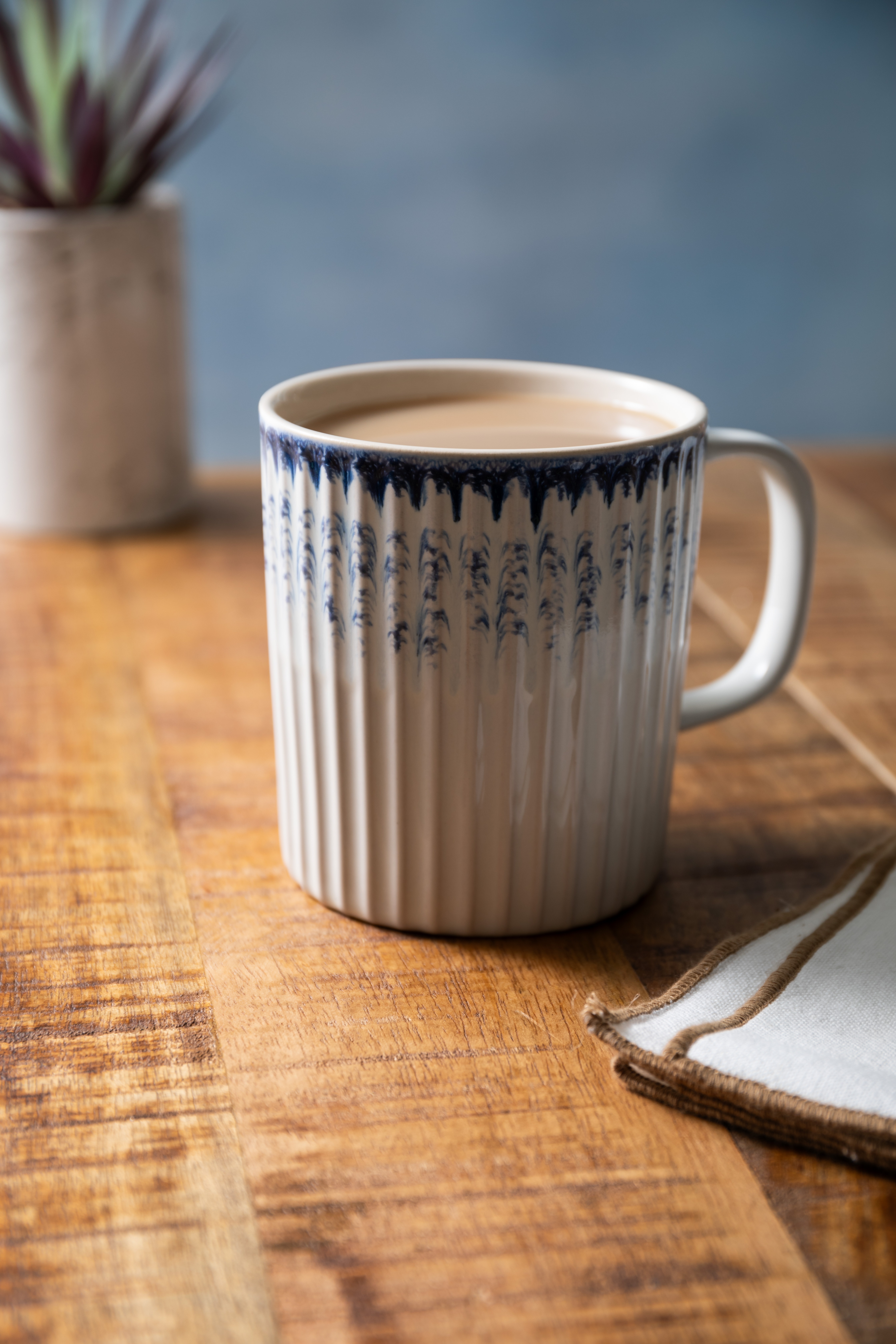 Mikasa Set of 4 Blue Textured Stoneware Mugs in Mid Blue