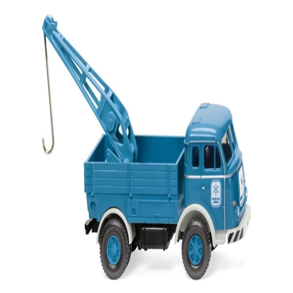 Wiking Henschel Towing Vehicle