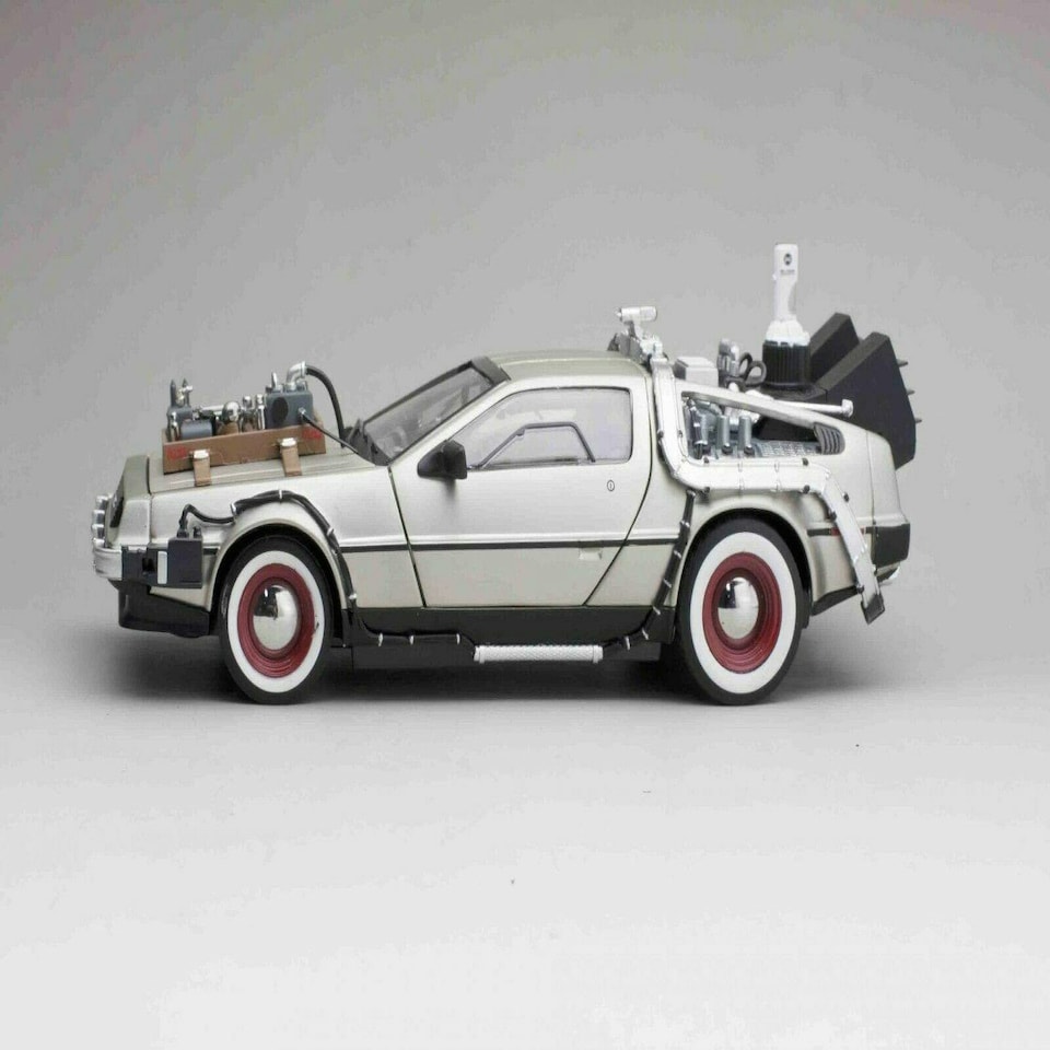 image 1 of Back To The Future III Time Machine 1:18 Scale Sun Star 2712
