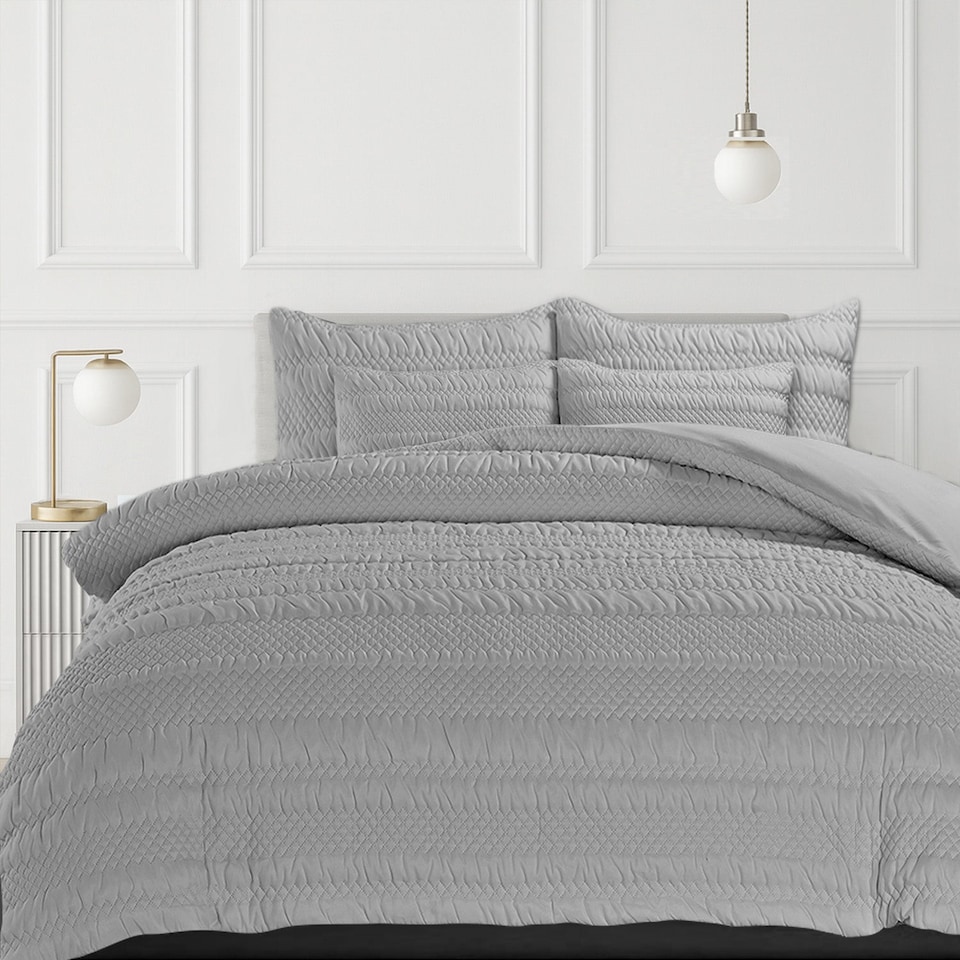 Velosso Saville Embossed Geometric Pattern Duvet Cover and Pillowcase Set