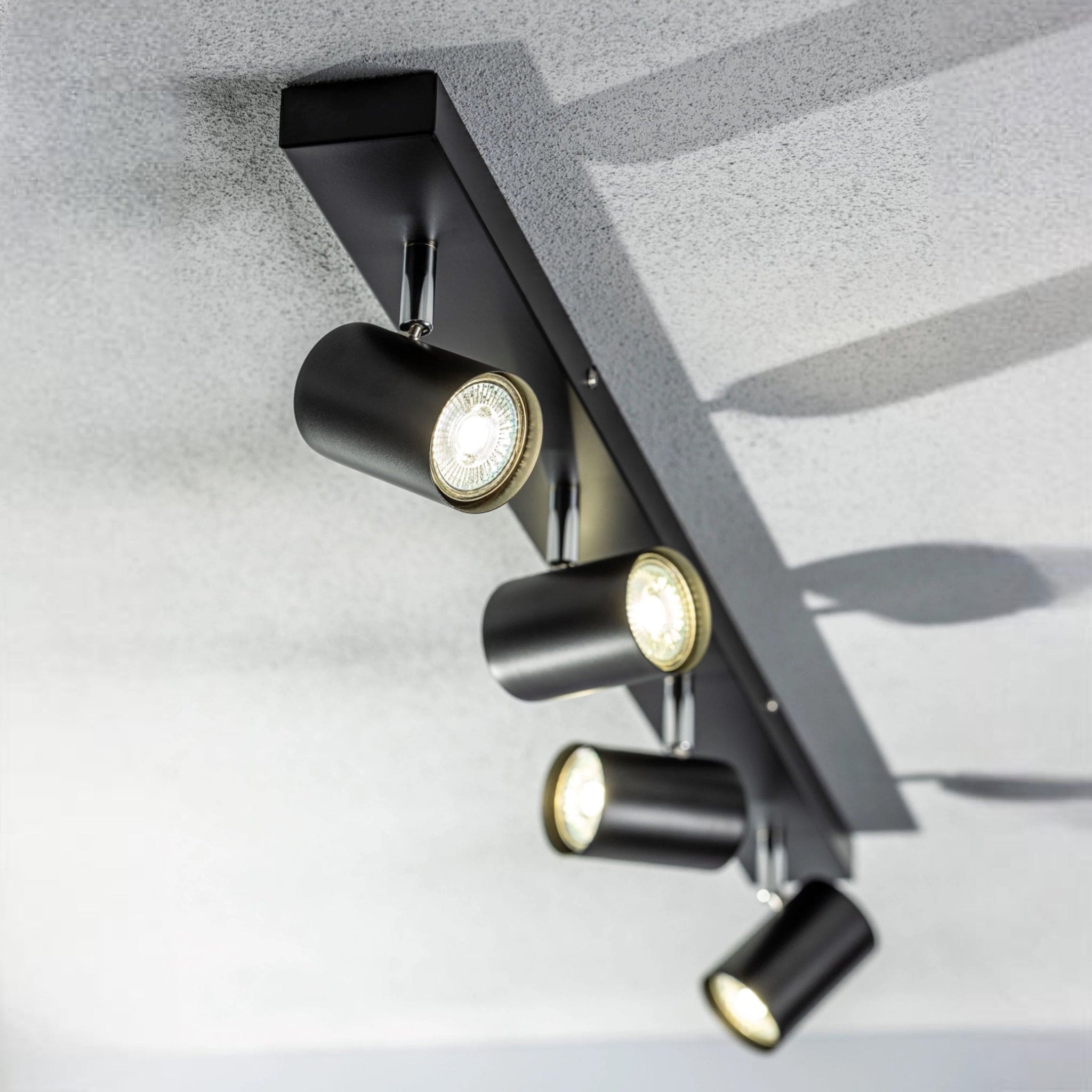 CGC VENETO Black 4-Head GU10 Adjustable Ceiling and Wall Spotlight Bar Black Black height: 12 cm, width: 90 cm, cylinder width: 5.3 cm