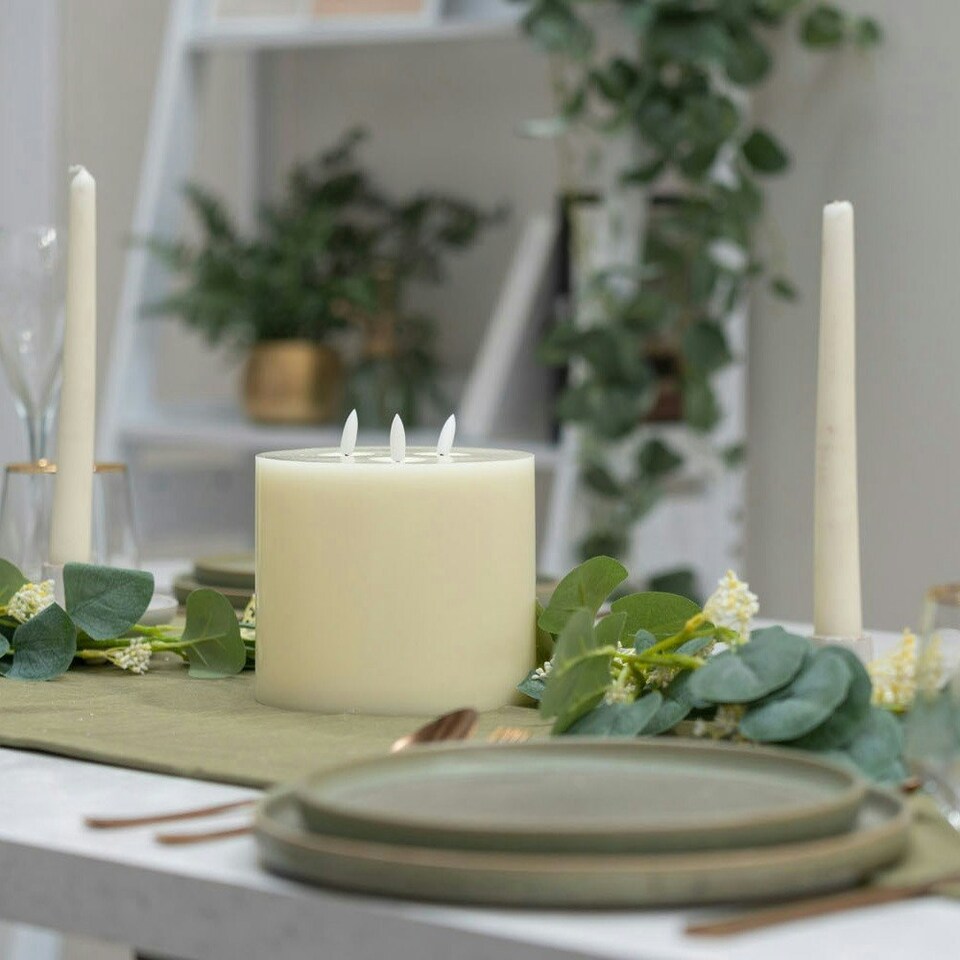 image 1 of ValueLights Candle LED candle Dimmable Cream Illuminated Decoration and Integrated LED 3W Warm White 2700K Bulb