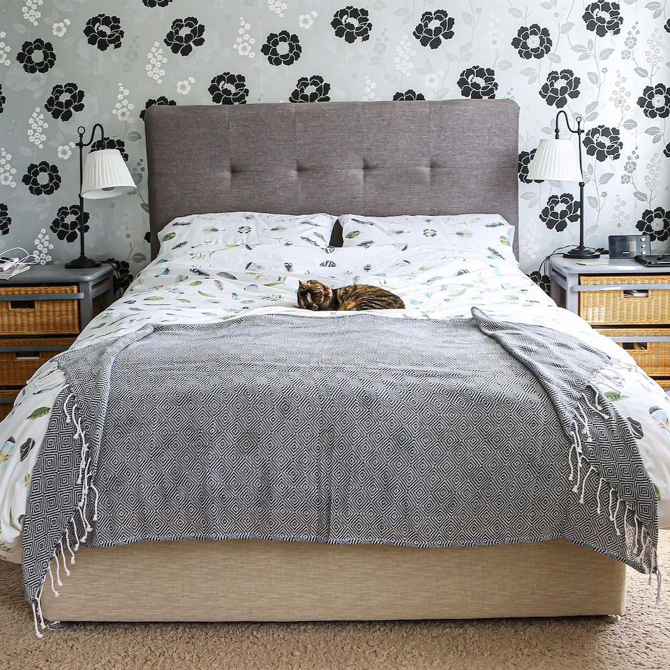 image 1 of Nicola Spring Turkish Cotton Chevron Bath Towel - 172 x 90cm - Dark Grey | Grey | Dark Gray